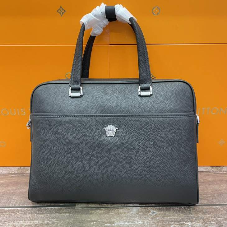Picture of Versace Mens Bags _SKUfw169217818fw